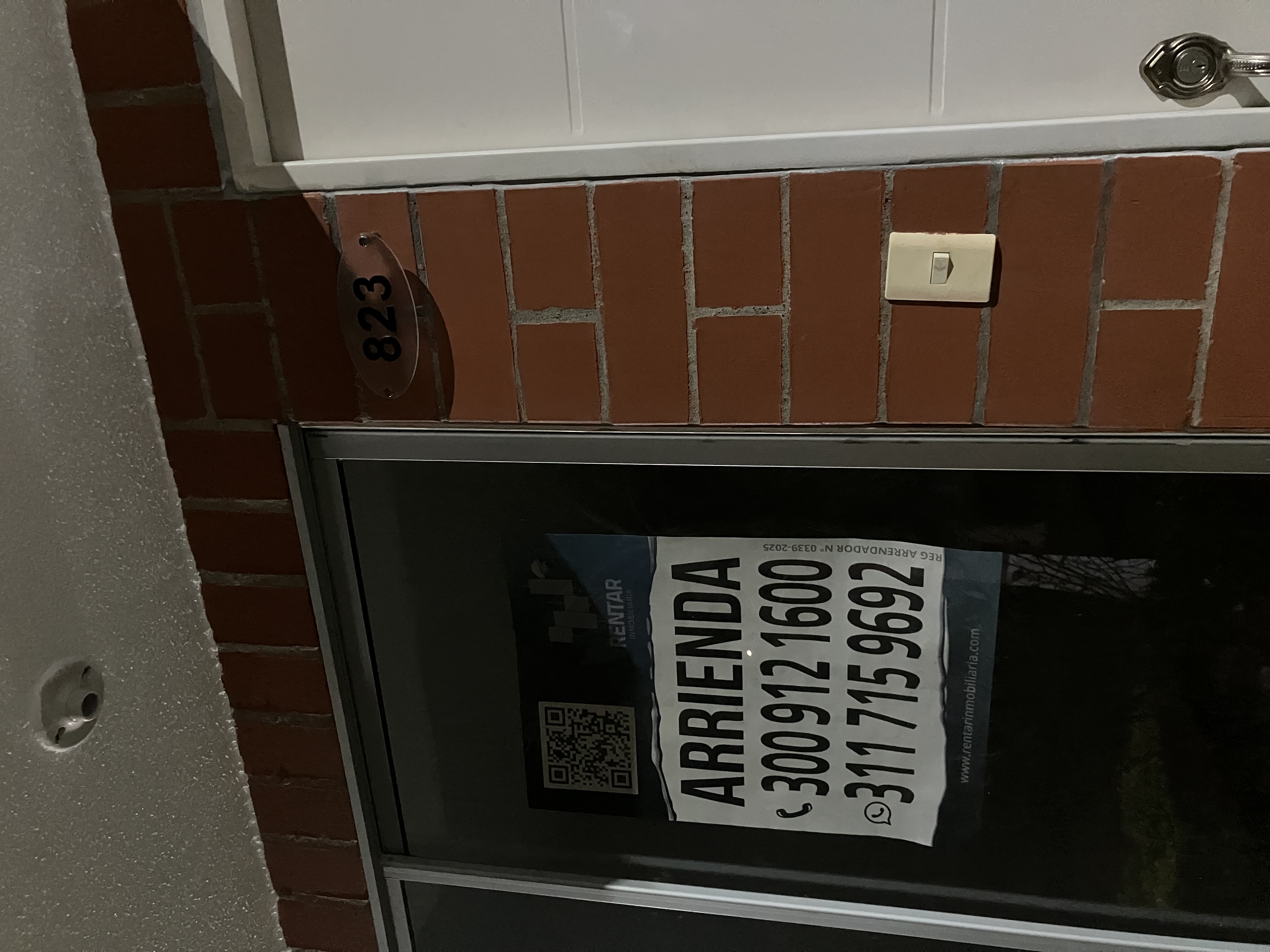 Foto de Casa de 2 pisos en conjunto cerrado